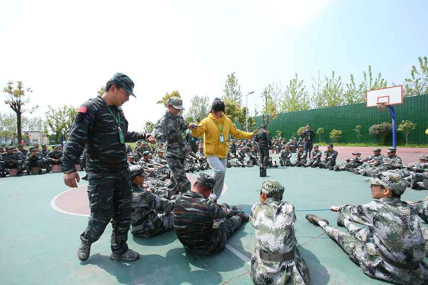 孩子太厭學(xué)怎么辦，家長(zhǎng)應(yīng)該怎么解決(圖2)