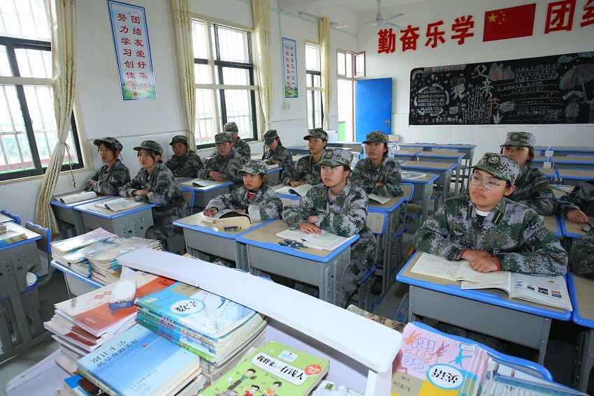 如果女孩厭學怎么辦？怎樣教育女孩？(圖2)