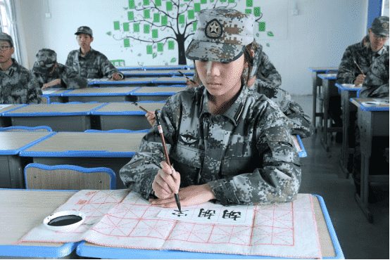 的青春叛逆學校提醒：拒絕孩子的“消費觀”